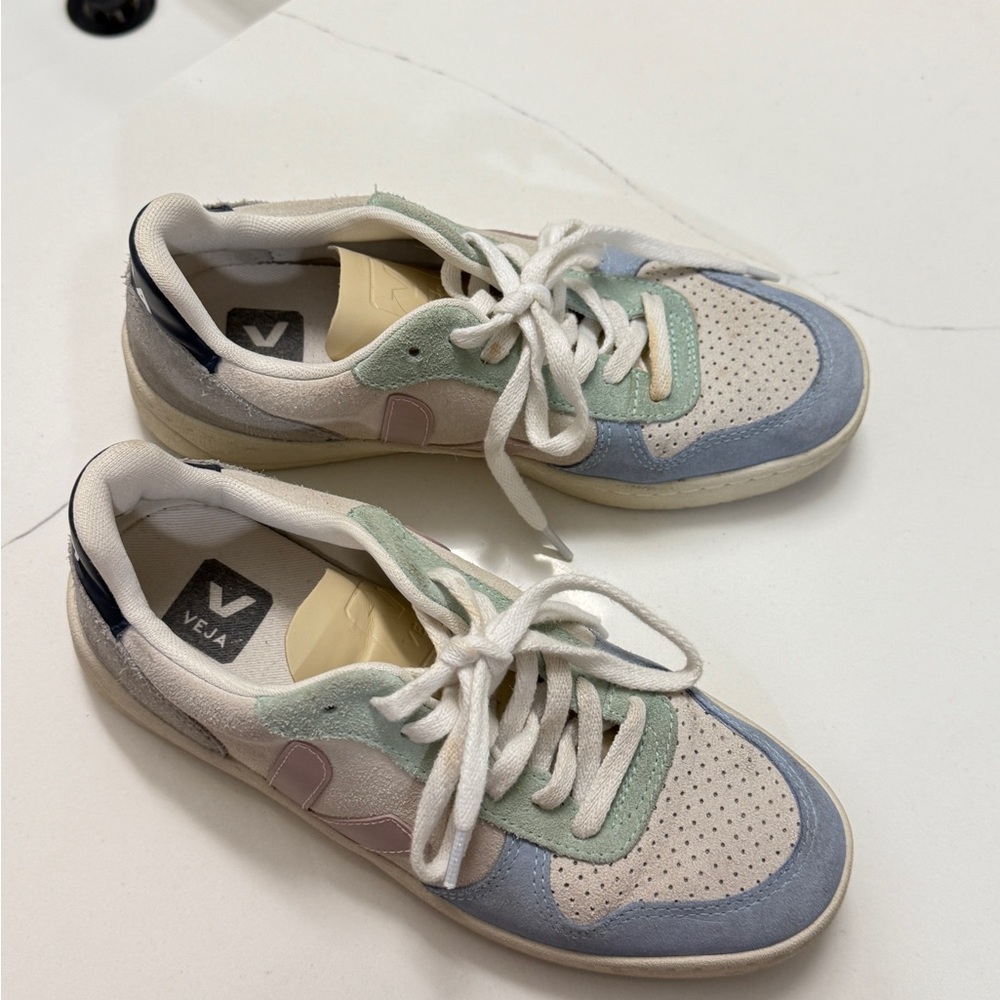 Veja White Sneakers with Eco-Friendly Design and Comfort